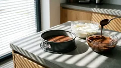 Zebra-Quarkkuchen ohne Zuckerzusatz: so gelingt das Streifenmuster ganz einfach