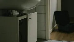 Flexschlauch im Bad: so verhinderst du Wasserschäden vor dem Urlaub